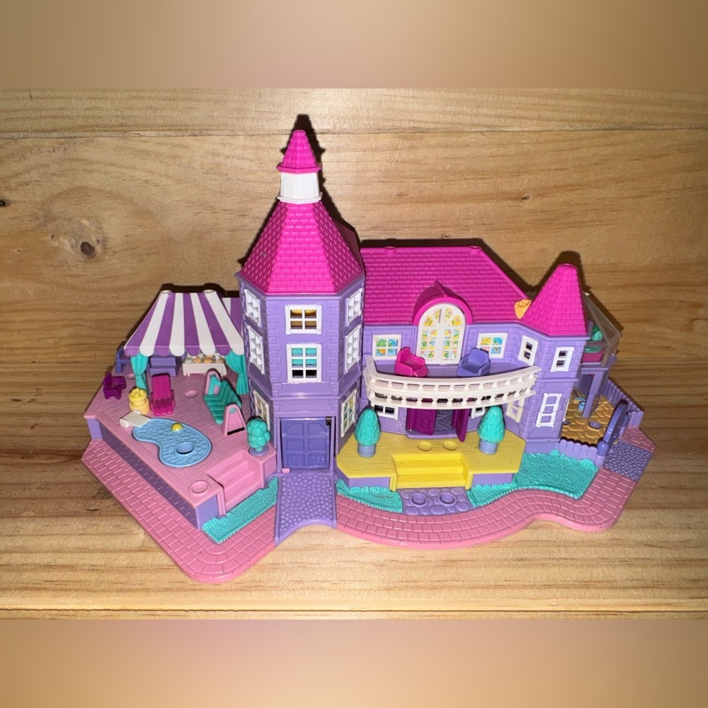Vintage Polly Pocket Mansion